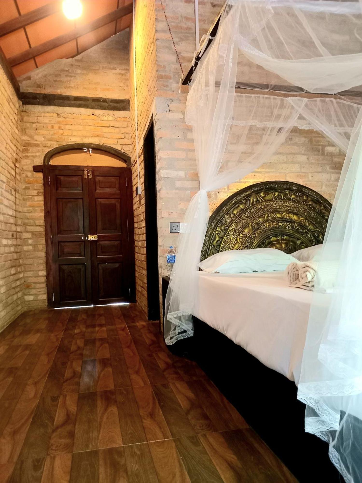 Airport Villa Kamatha -Foreign Booking Only Катунаяка Номер фото